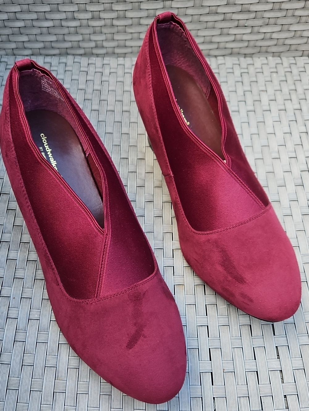 Avenue Wine Burgundy Slip-On Heeled Pumps